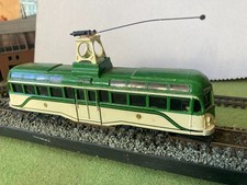 Blackpool Tram die cast body, motorised drive swivellng bogies HO/OO gauge