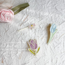 Elegant Floral Hair Clip Set - Three-Piece Collection for Stylish Occasions Gift