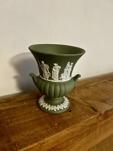 Wedgewood green jasperware - wedgewood,