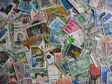 Worldwide wee hoard of 100 all