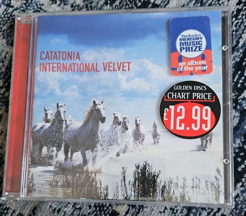 International velvet - velvet, by