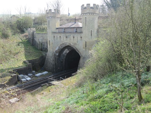 Clayton railway tunnel - tunnel, &
