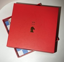 Skak Chess set in red box  -