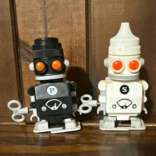 Pair wind robot - robot, salt