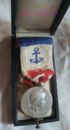 Dec8142 medal honor of - -,