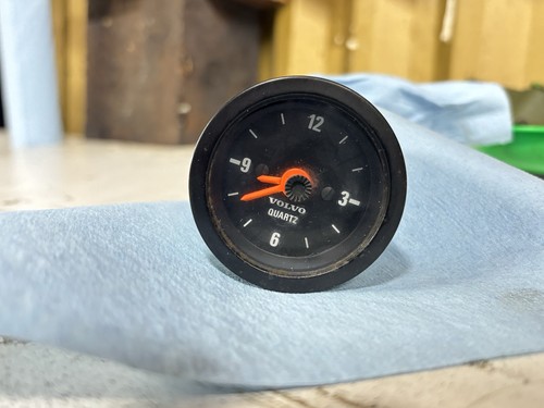 Volvo quartz clock retro - quartz,