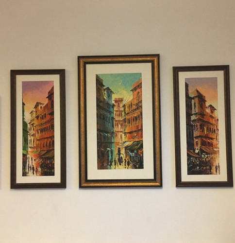 Set framed paintings - of,