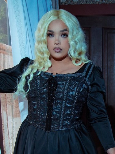 Femme noir gothic - la, en