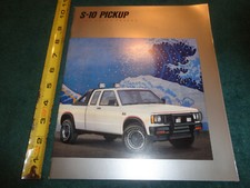 1988 CHEVROLET S10 PICKUP SALES BROCHURE /  ORIGINAL DEALER CATALOG!