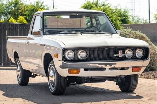 1974 datsun 620 pickup front - pickup,