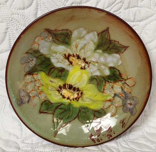 Chelsea pottery bowl wall