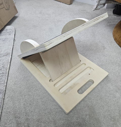 Adjustable wooden balance - adjustable,