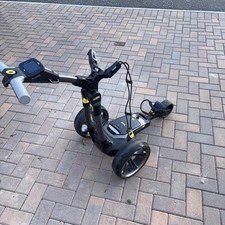 Powakaddy CT8 GPS GOLF TROLLEY. With warranty, charger and umbrella holder 
