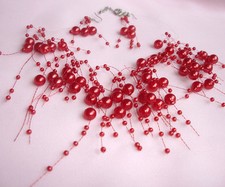 FLOATING RED FAUX PEARL