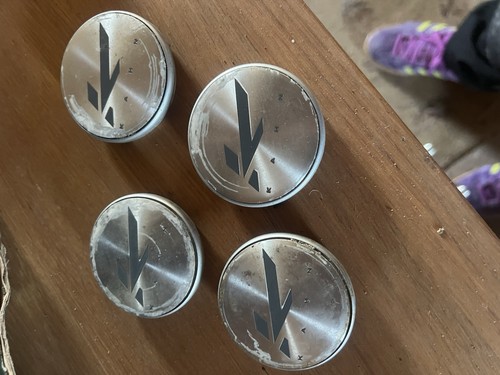 Kahn alloy centre caps - alloy,
