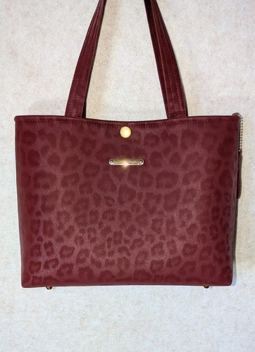 Burgundy leopard print medium - burgundy,