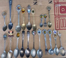 Vtg Souvenir Collector Spoons