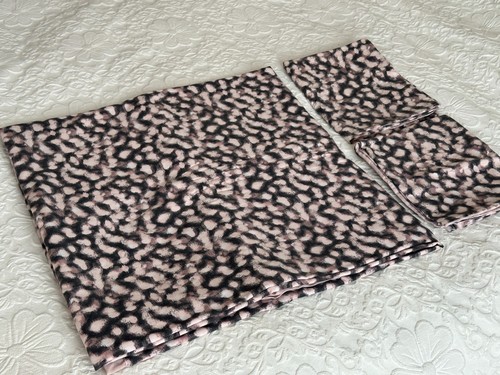 Next double pink and black - double,