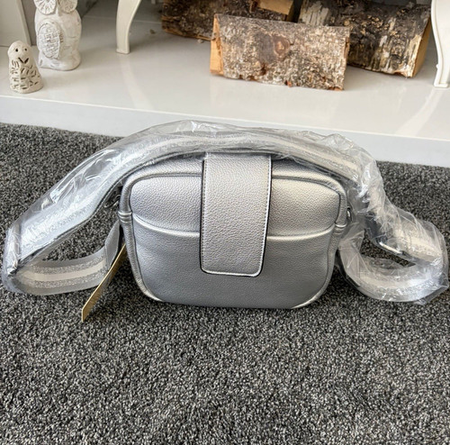 Silver metallic faux leather - silver,