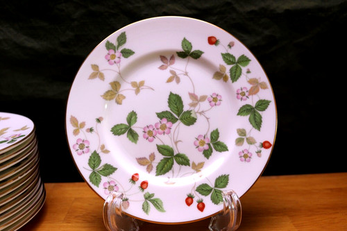 Wedgwood wild strawberry bone - wedgwood,