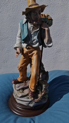 Capodimonte man carrying