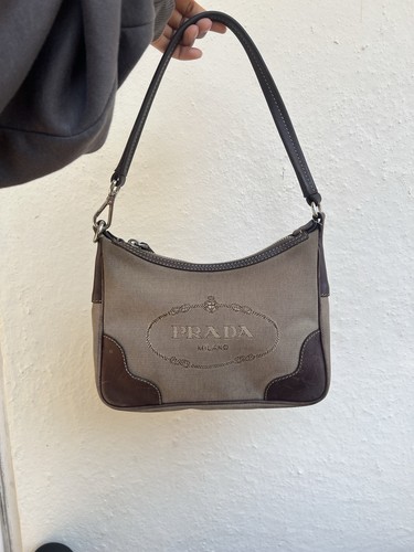 Prada vintage 2000s - prada, brown