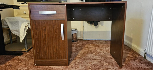 Cambrige computer desk - computer,
