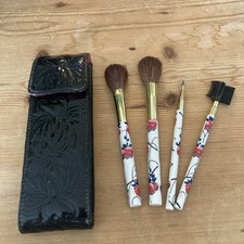 boots no 7 make up brushes. 4