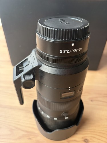 Nikon nikkor 200mm - 70-200mm, f/2.8