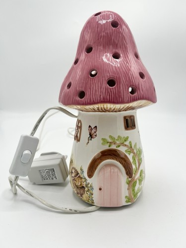 White rabbit england toadstool - rabbit,