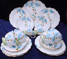 Aynsley Art Deco Blue Daisy
