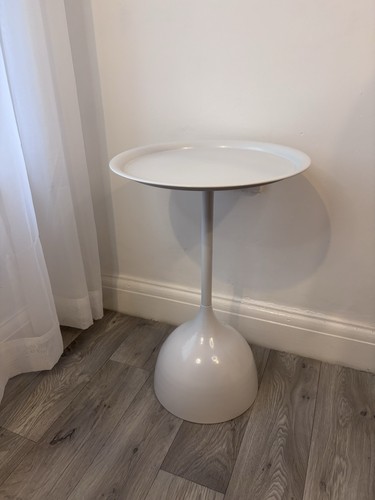 White tulip pedestal side - pedestal,