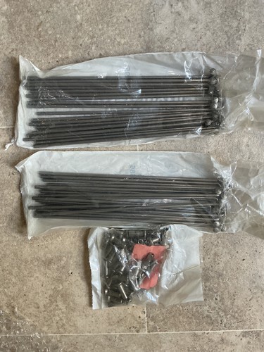 Triumph front wheel spokes - front,