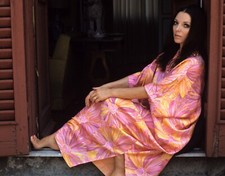 Joan Collins Unsigned Photo -