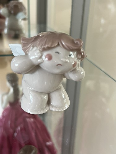 Nao lladro what - by, a