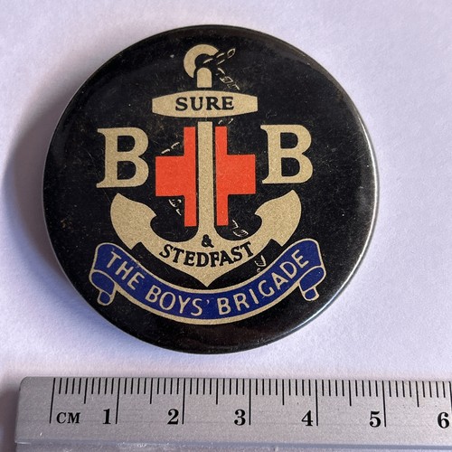 Vintage collectible pin badge - pin,