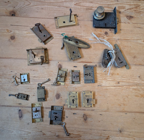 Sixteen reclaimed antique - sixteen, /