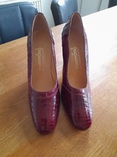 Ladies Vintage Heeled Red