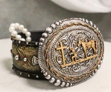Rustic Western Kneeling Cowboy