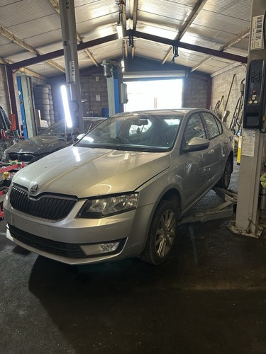 Breaking skoda octavia mk3 - octavia,