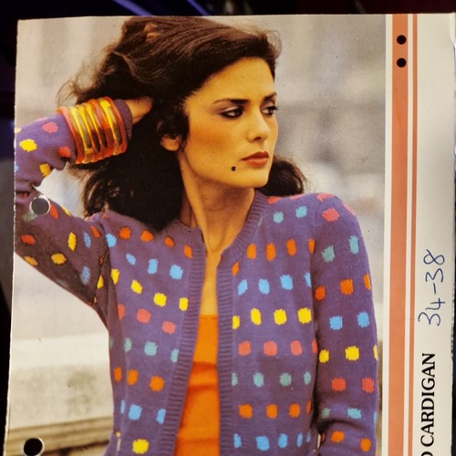 Spotted cardigan intarsia