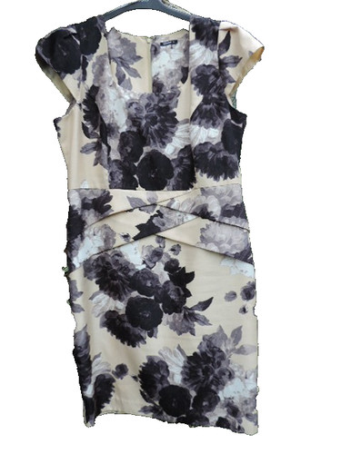 Size roman originals dress - 18,