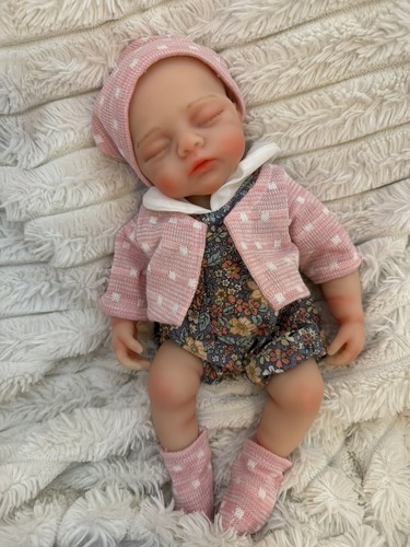 Reborn preemie asleep full - reborn,