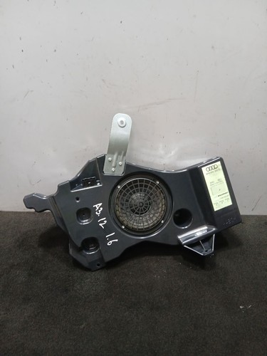 Audi subwoofer speaker - 8p,
