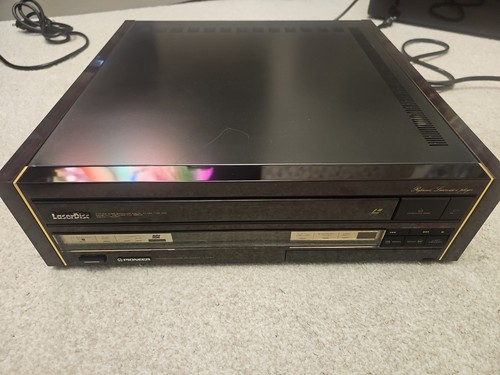 Pioneer laser disc player - pioneer,