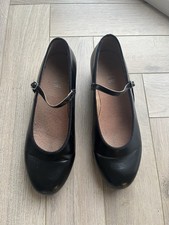BLOCH Girls/Womens  Black Tap shoes. Bloch Size 9M.  Good condition. 