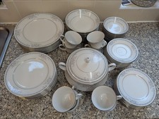 Noritake Silk Garland Design