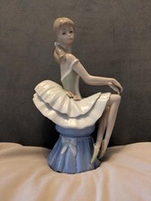 Cascade Spanish seated