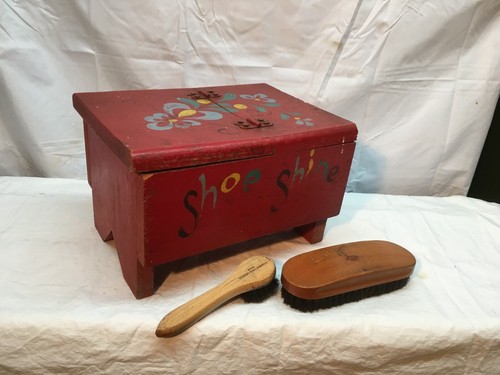 Vintage wood red painted - red,