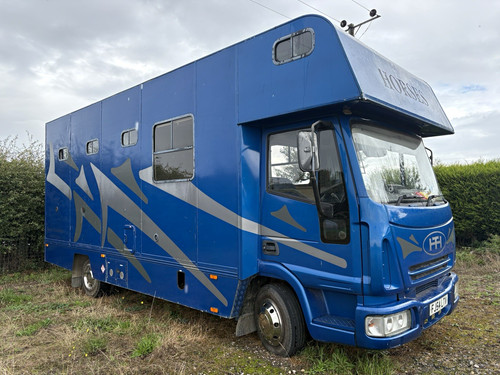 Iveco ton stall horsebox - 7.5,